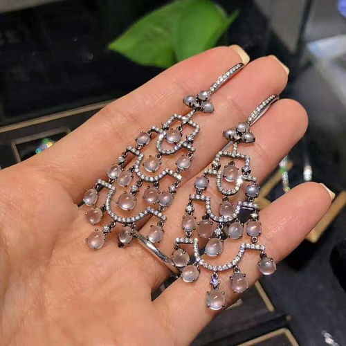 女人喜歡珠寶首飾不僅因?yàn)槠?還能美容養(yǎng)顏,這些你知道嗎